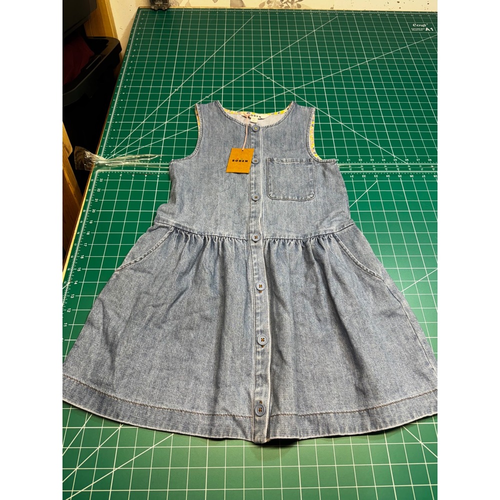 Mini Boden Girls Blue Denim Button Front Pinafore Dress Floral Trim Size 8-9Y